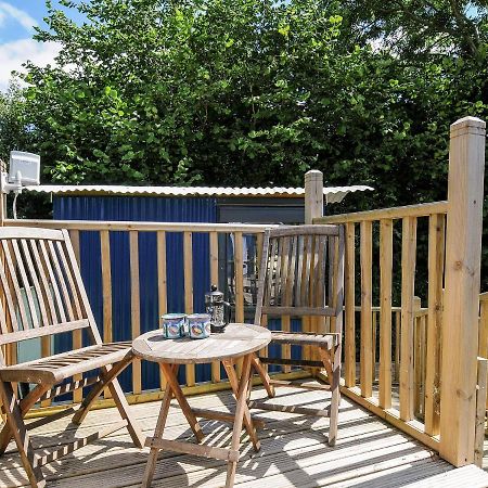 Shepherds Hut Villa Lostwithiel Exterior photo