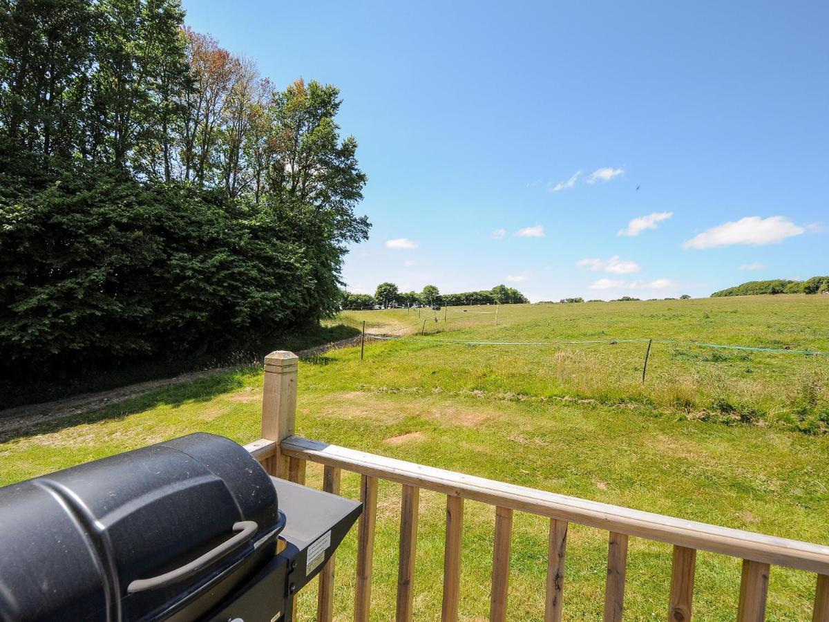 Shepherds Hut Villa Lostwithiel Exterior photo